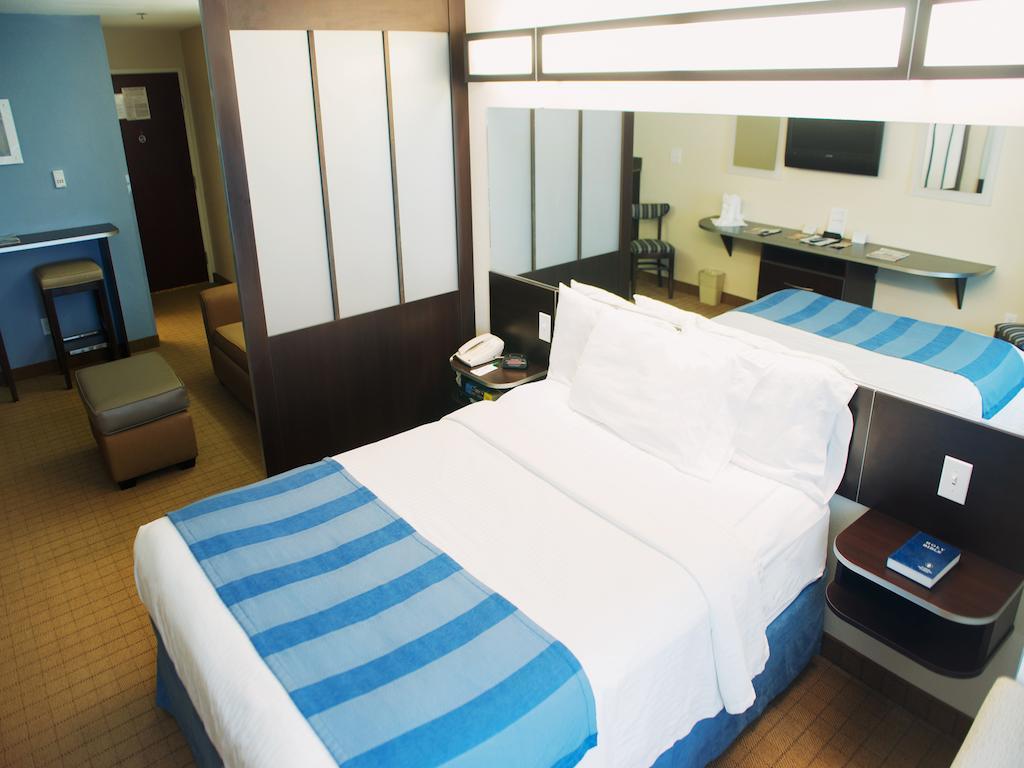 Three Rivers Inn & Suites Port Arthur Værelse billede